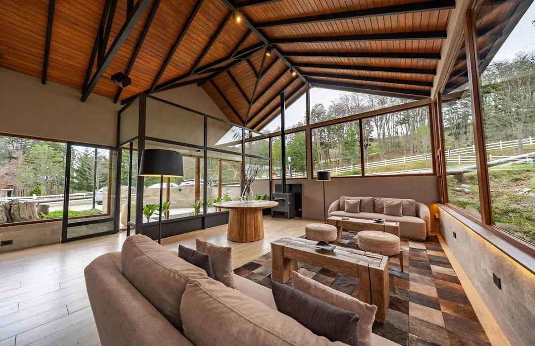 Altos Ushuaia Hotel&Resto-1