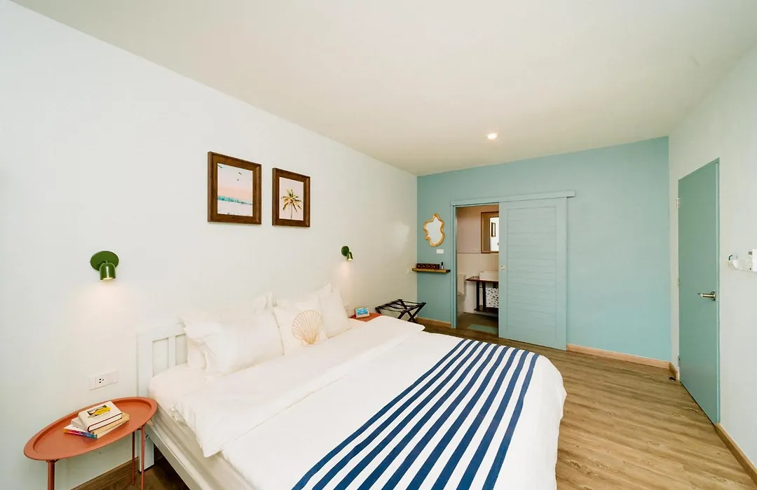 Nautical Home & Seashell House B&B-1