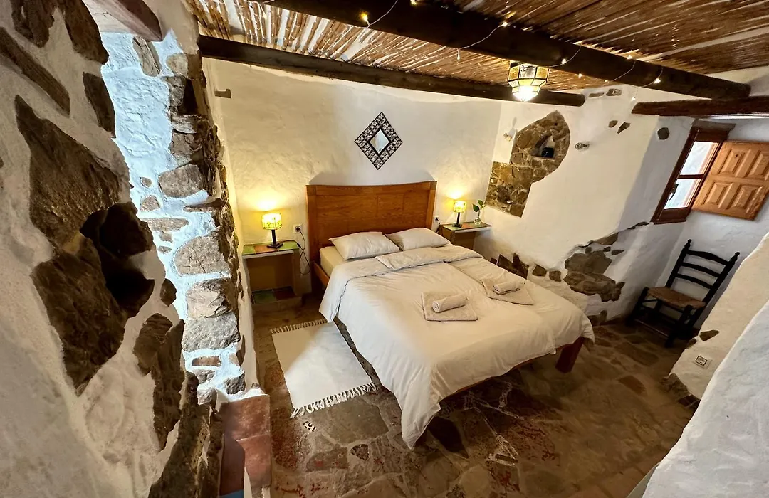 Cinco Lunas VEGETARIAN Guesthouse-1