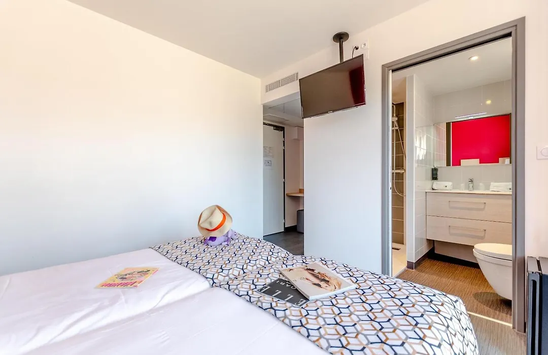 Sure Hotel By Best Western Saint-Raphael Le Dramont-1