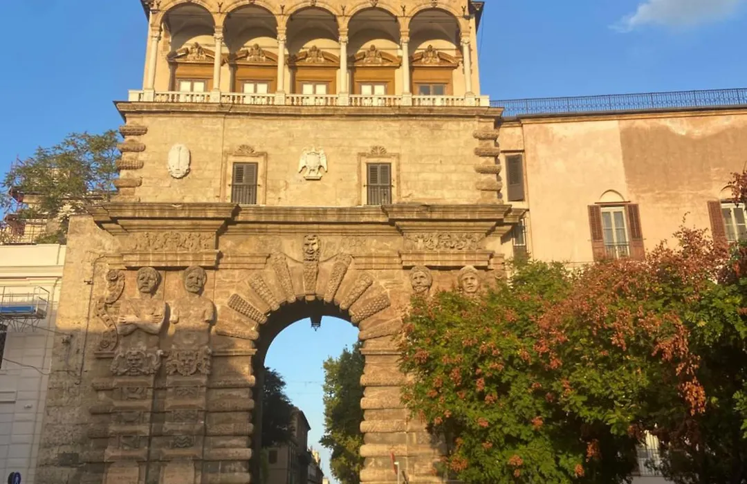 Maqueda Suites-1