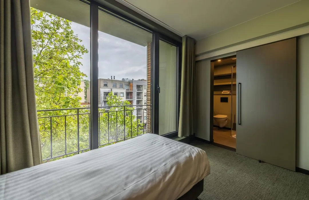 Green Hotel-1