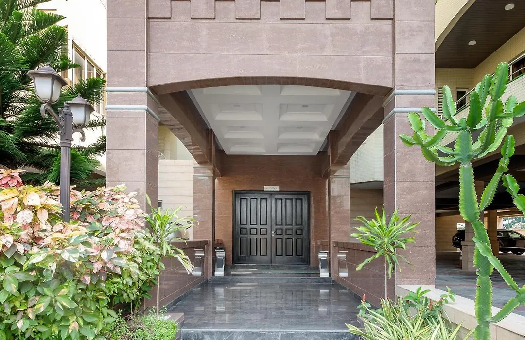 Metro Apartments-1