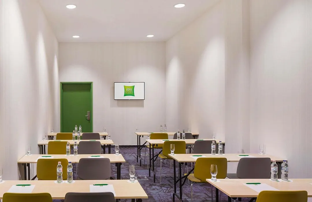 Ibis Styles Budapest Airport-1