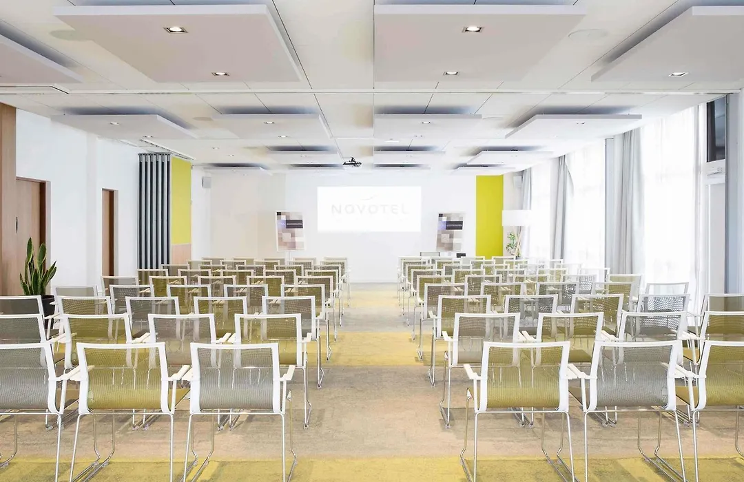 Novotel Bordeaux Lac-1