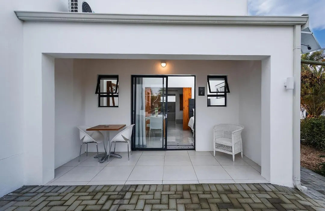 Karoo Retreat- Self Catering Villas And Guest House-1