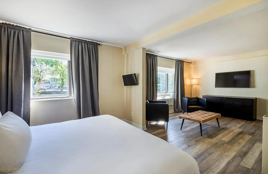 Hotel Newstar Montreal-1