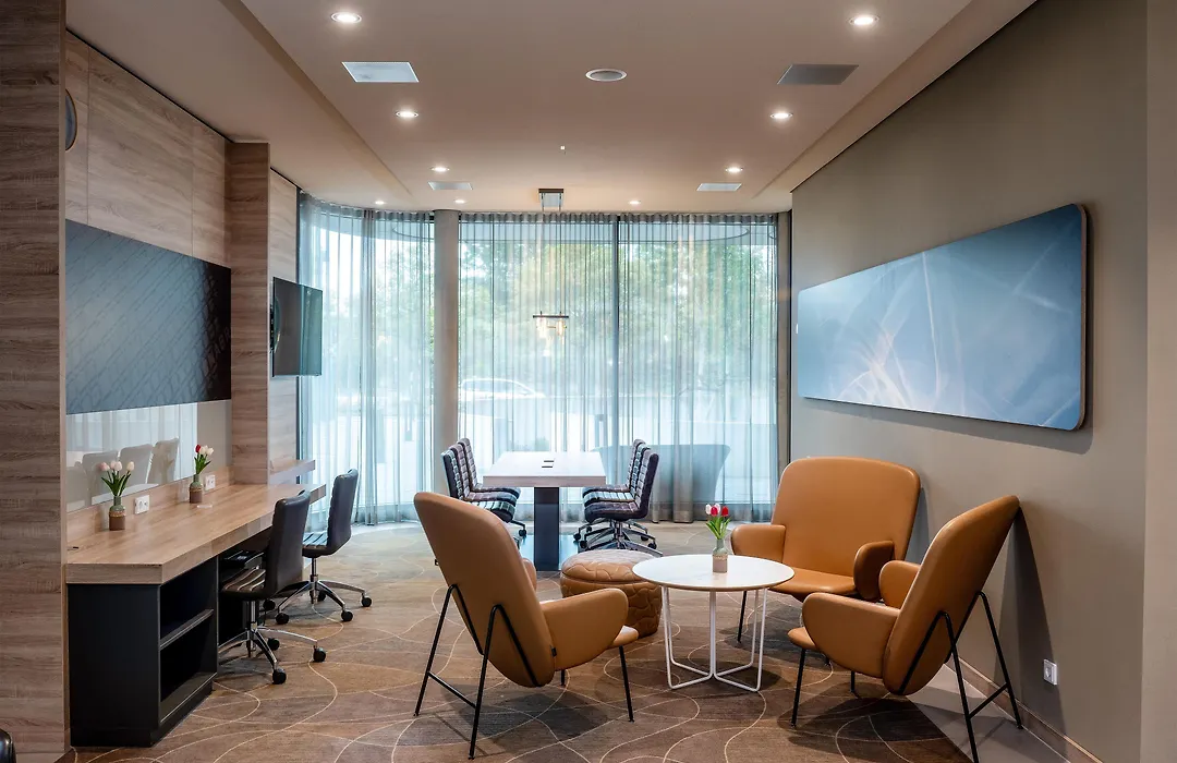 Hampton By Hilton Frankfurt Airport-1