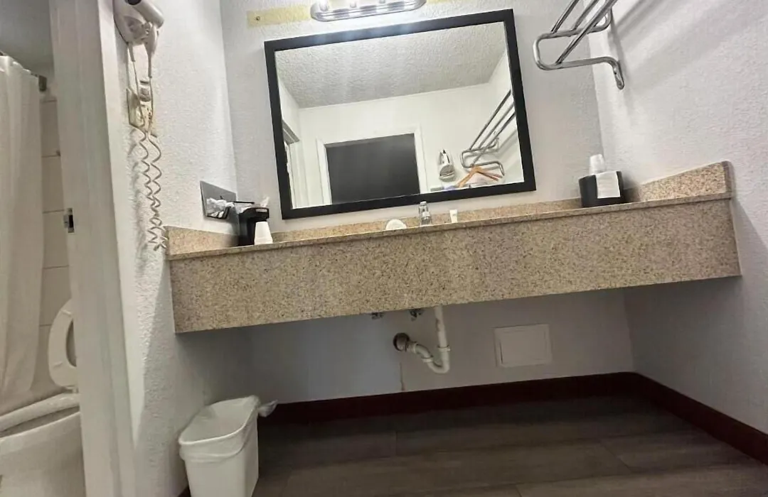 Suite Dreams Hotel-1