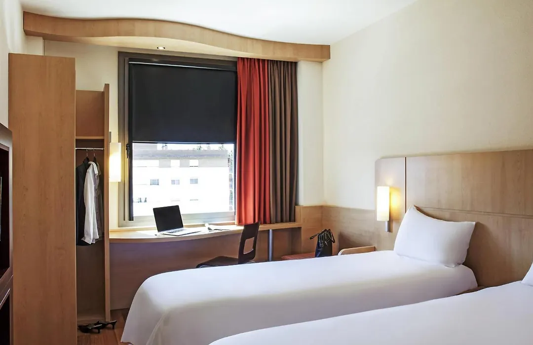 Ibis Barcelona Mollet-1