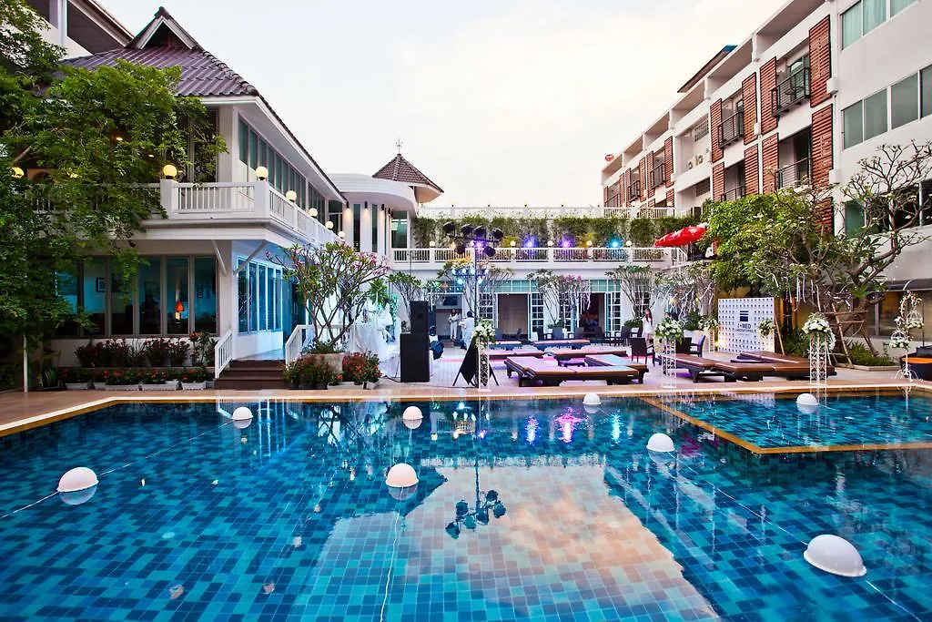 Paradise Hotel Udonthani-1