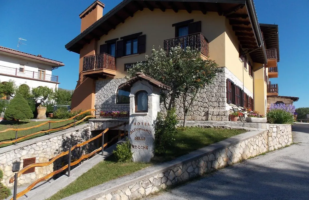 Hotel Altopiano Delle Rocche-1