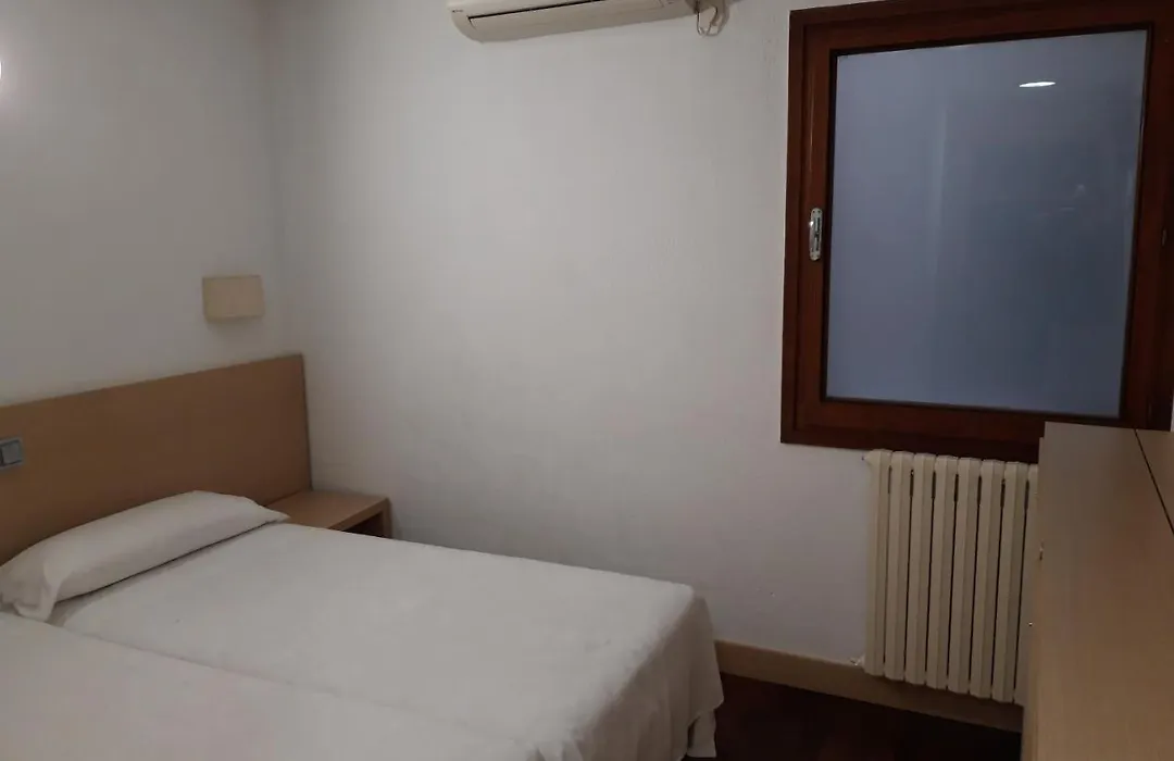 Hotel Puigcerda-1