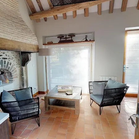 Le Petit Pavillon-2