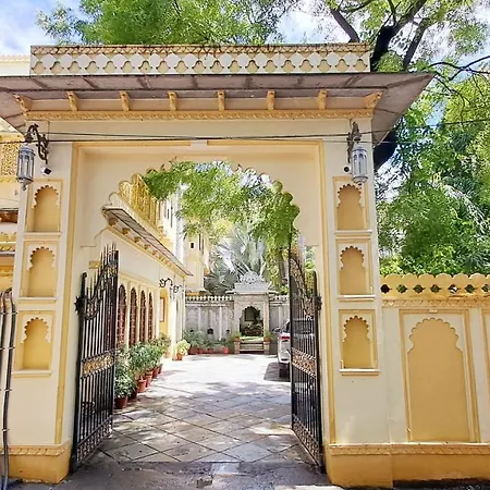 Mahendra Prakash-3
