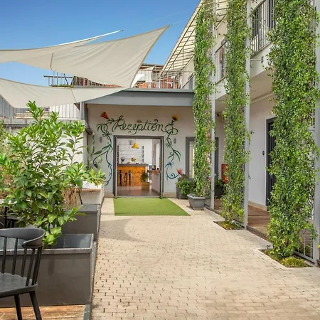 Urban Garden Hotel-2