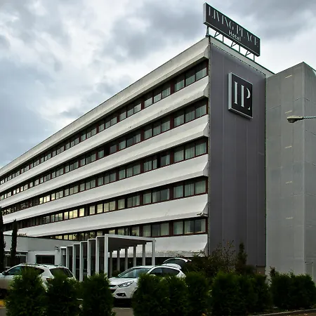 Living Place Hotel-2