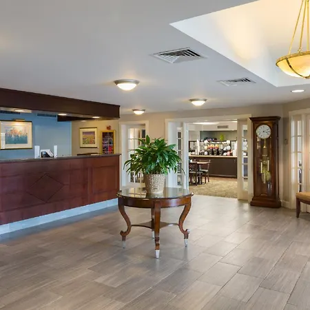 Ramada By Wyndham Boston-2