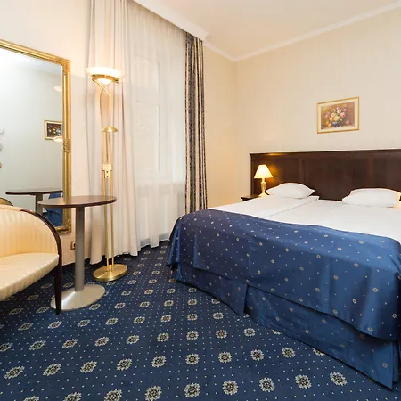 Gertrude Hotel-3