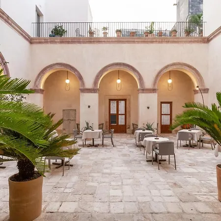 Palazzo Tafuri Boutique Hotel-3