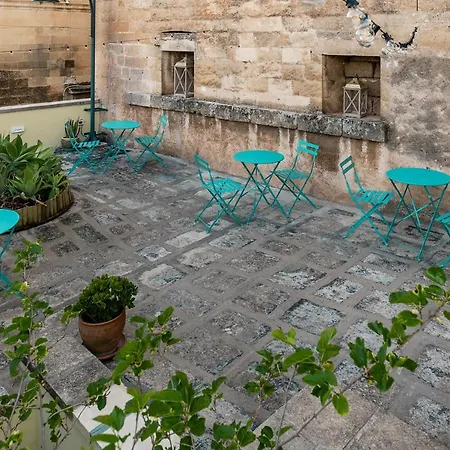 Damasa Rooms-2