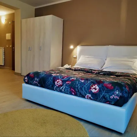 Hotel Altopiano Delle Rocche-2