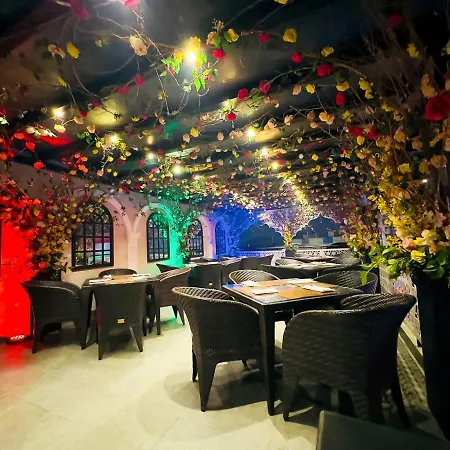 Rose Palace Hotel, Gulberg-3