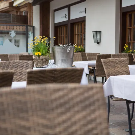 Bernerhof Swiss Quality Hotel Gstaad-2