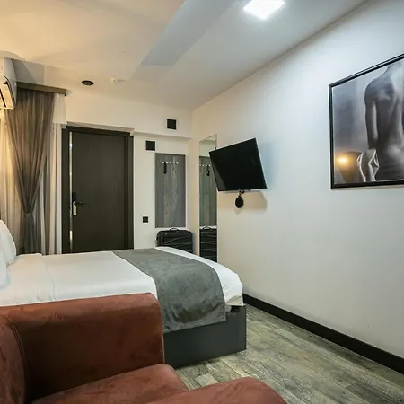 Phoenix Hotel-2