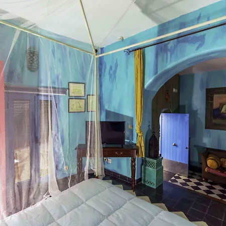 Hotel Utopía-2