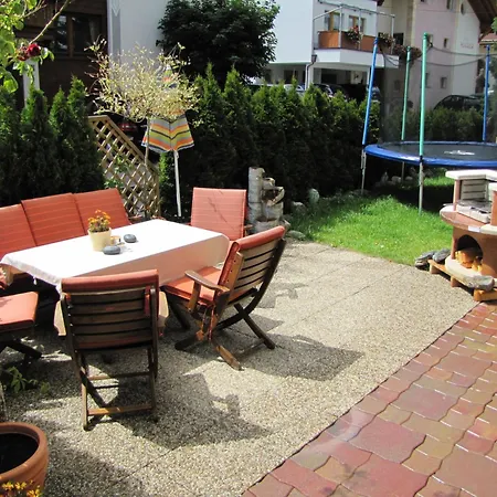 Hotel Garni Lawens-3