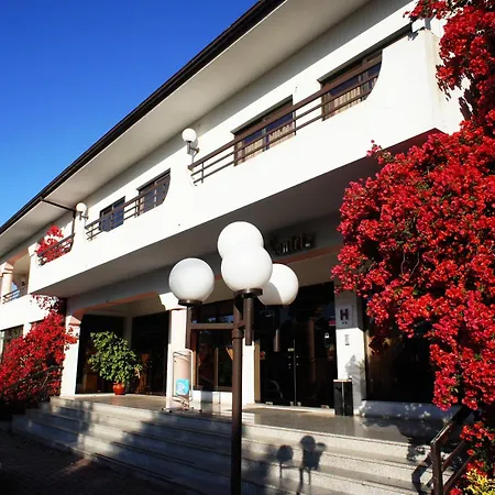 Hotel Contriz-3