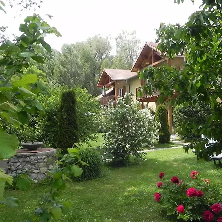 A La Petite Maison-3