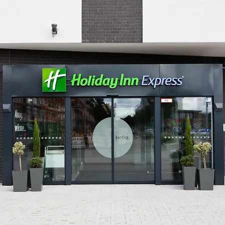Holiday Inn Express - Düsseldorf Airport-2