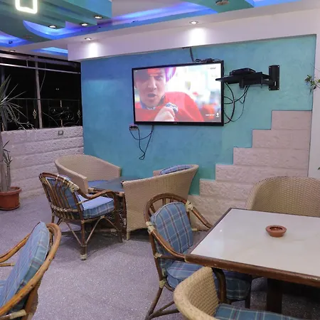 Happy City Hotel-3
