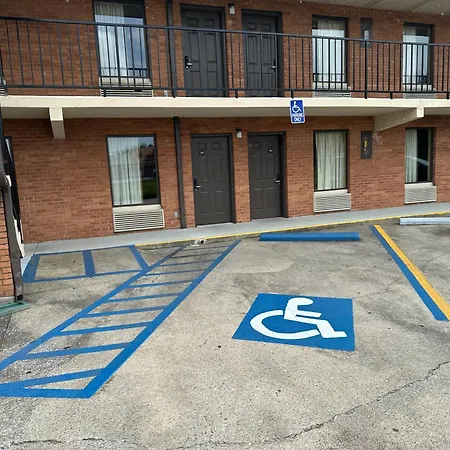 Royal Inn - Anniston-3