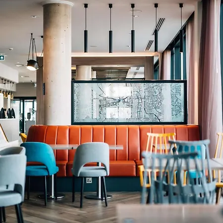 Hampton By Hilton Belfast City Centre-3