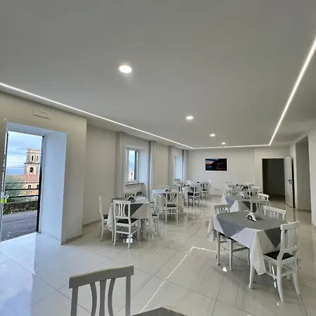 Hotel Lucia-3
