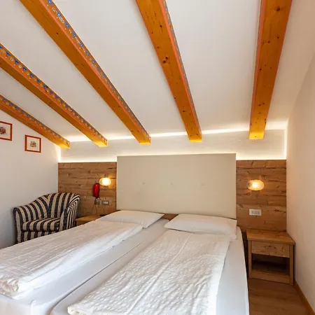 Hotel Cristallo-3