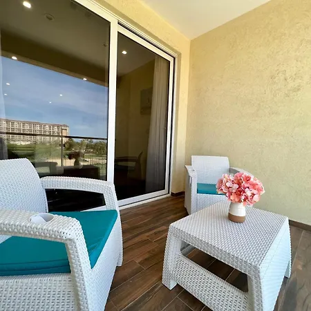 The Cove - Condo Hotel - Palm Beach Strip-3