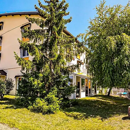 Logis Les Charmilles-2