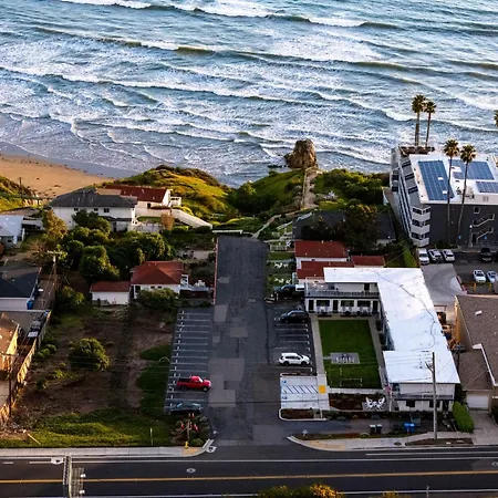 Tides Oceanview Inn And Cottages-3