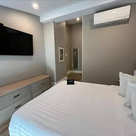 Colonial Hotel & Suites-3