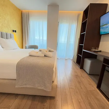 The Queen'S Lion Premium Hotel-3