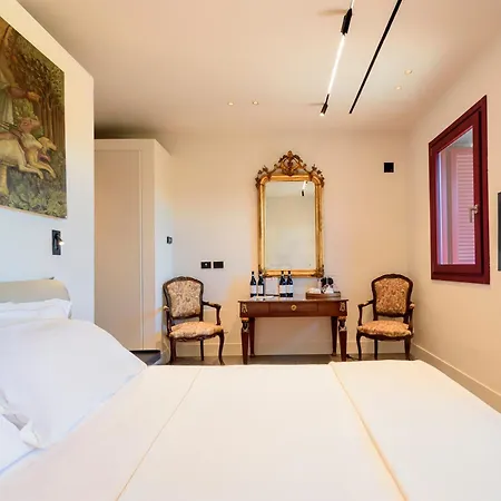 Foresteria del Castello di Perno - Rooms with Stunning Langhe Views at a Barolo Winery-2