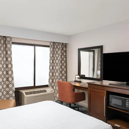 Hampton Inn Portland East-3