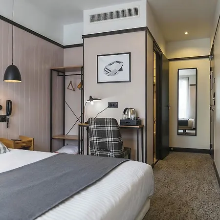 Hotel Sub-2