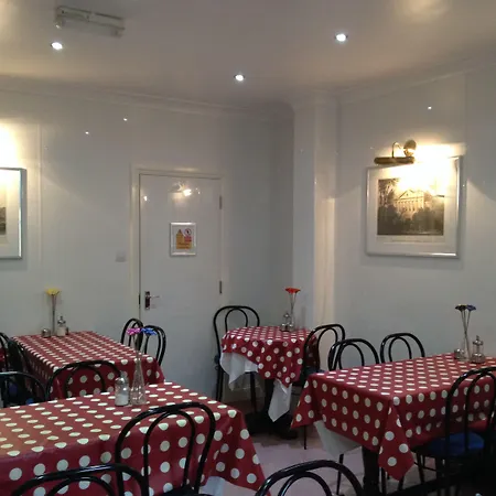 Lord Kensington Hotel-3