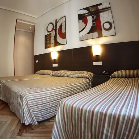 Hostal Atocha Almudena Martin-3