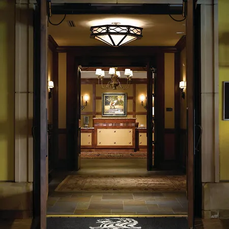 Legendary Lodging At The Ritz-2